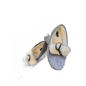 Women's Gray Fuzzy Lined Moccasin Slippers with Bow Detail Size 7